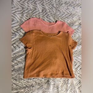 AMERICAN EAGLE two pack waffle knit cropped tshirts L